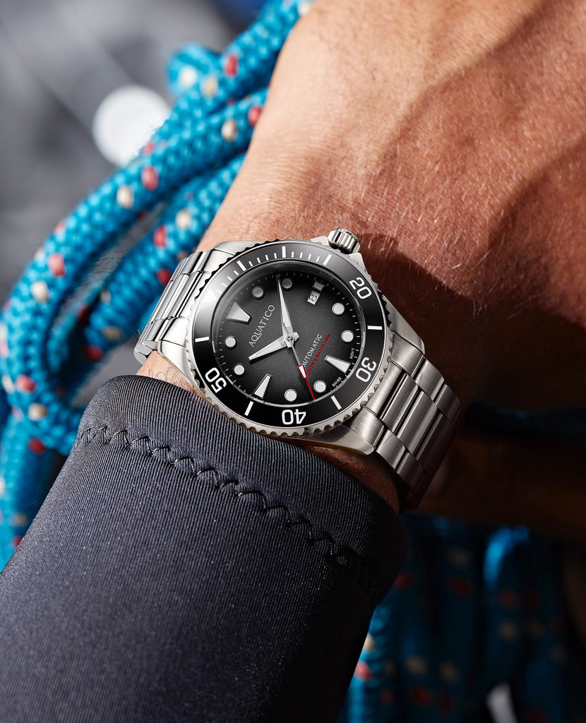 Top 10 Black Dial Watches to Elevate Your Style in 2023: A Comprehensive Review and Buying Guide
