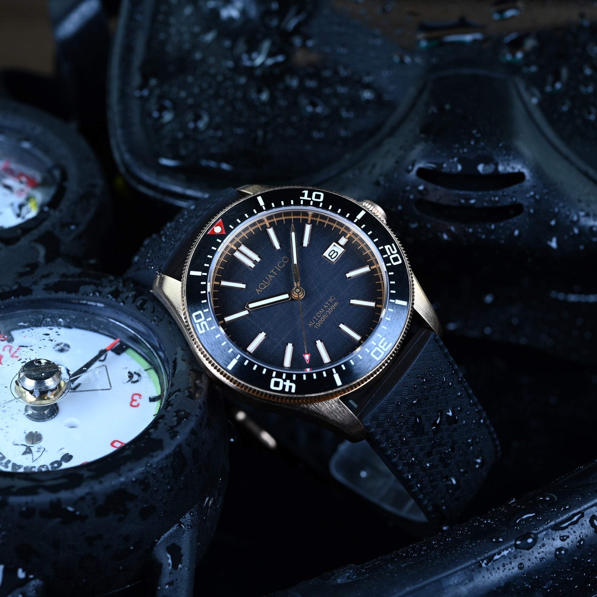 Aquatico Bronze Star black dial everyday bronze watch