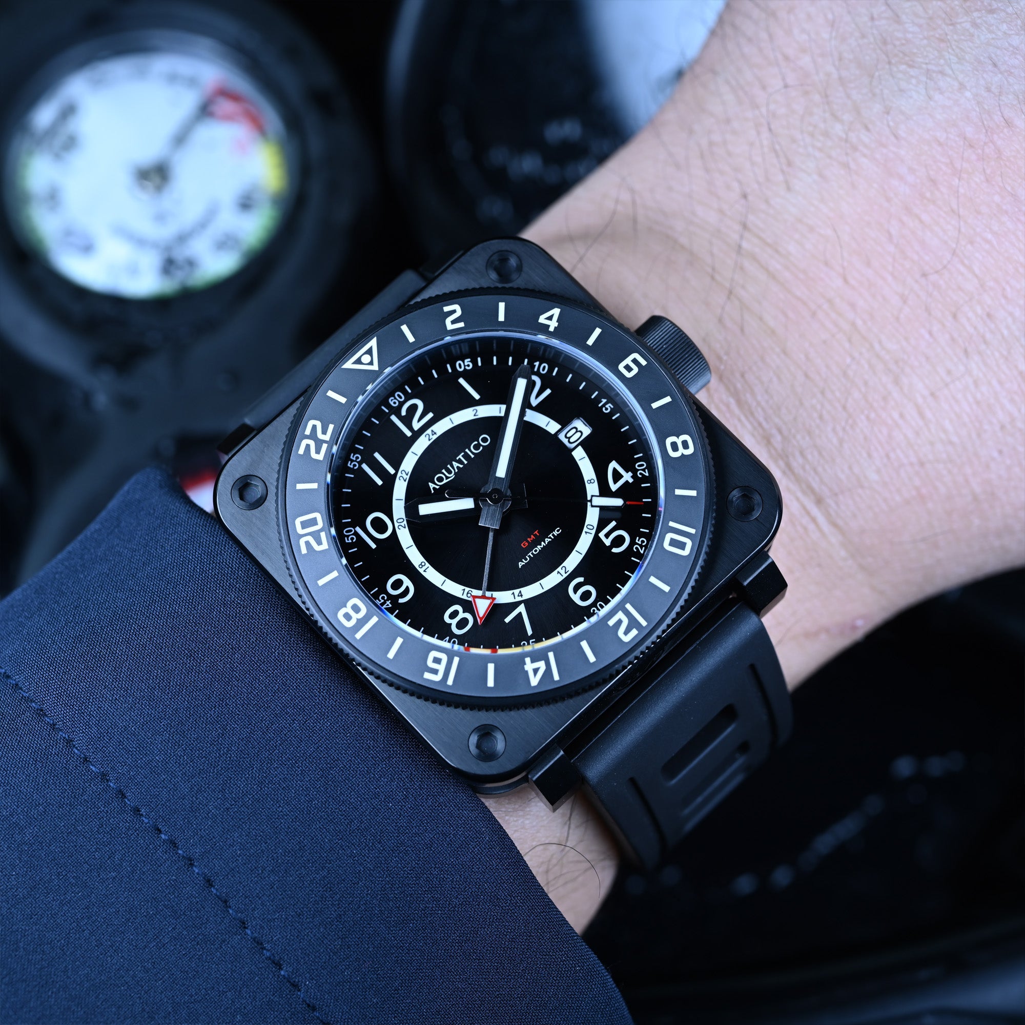 BEST DLC black dive watch