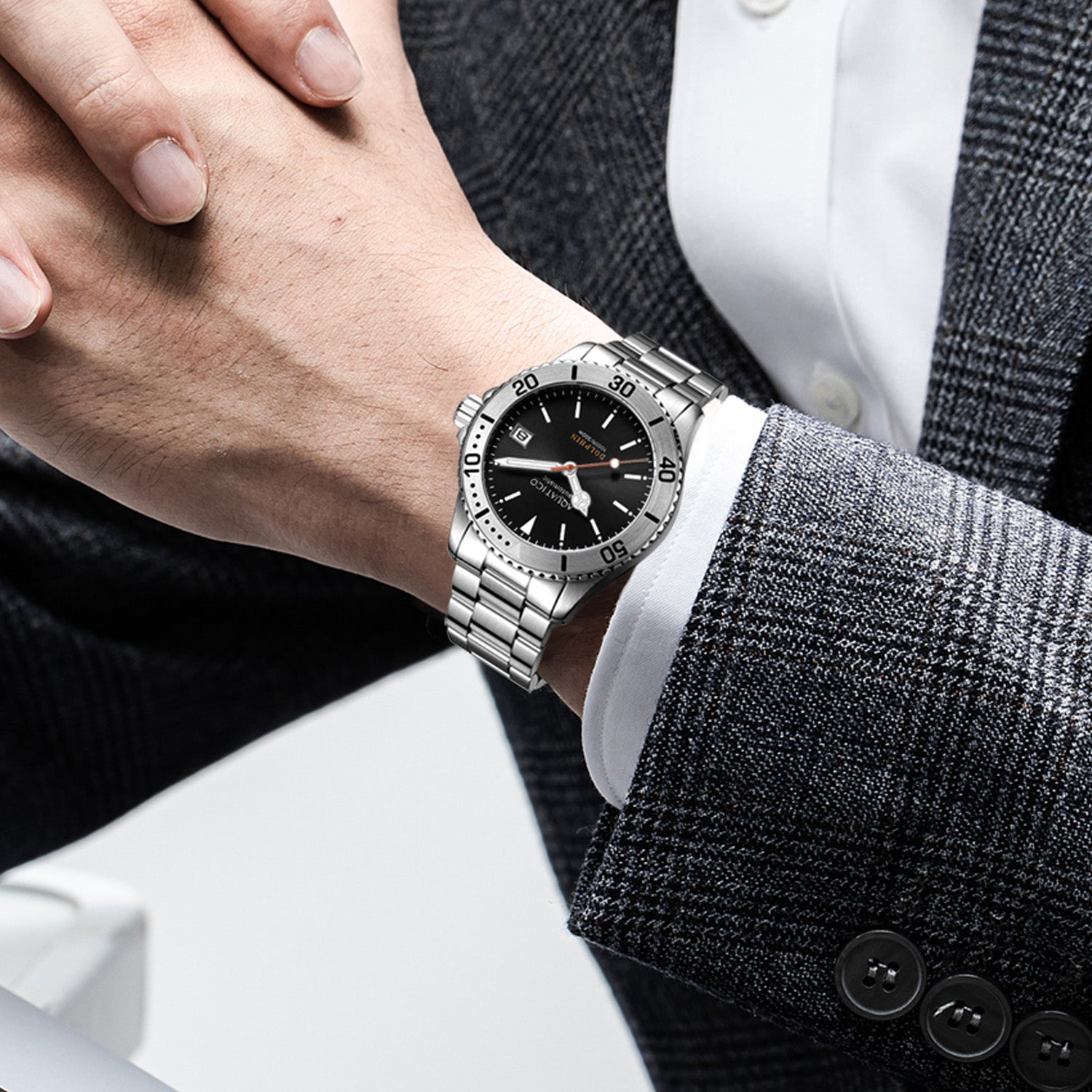 Small Size, Big Style: the Best Choice for Small-Wrist Enthusiasts