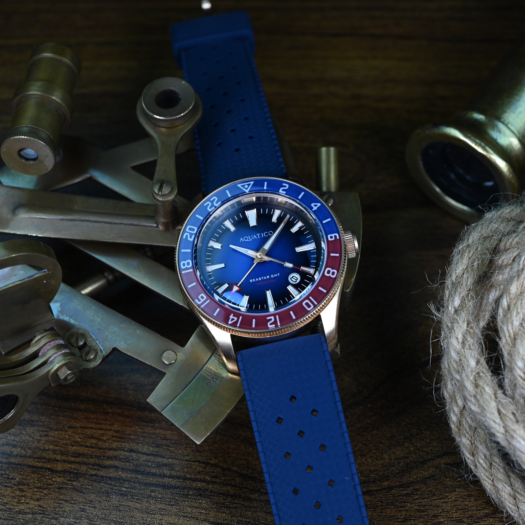 Aquatico Bronze Star GMT Fume Blue Dial