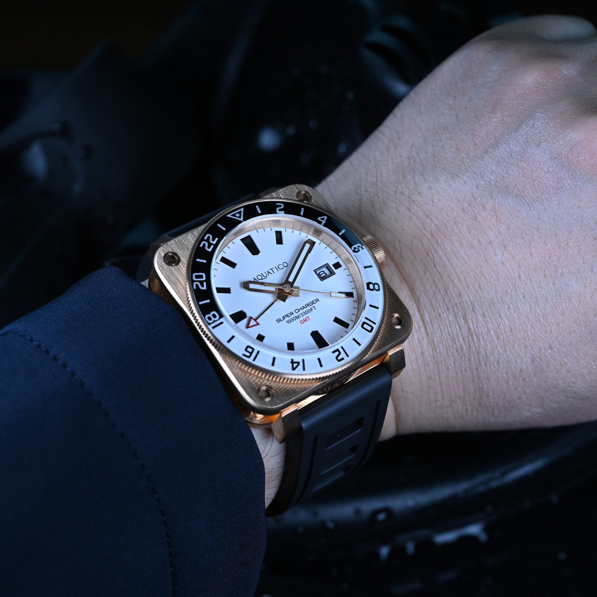 Full Lume Dial Bronze GMT – Limited Edition Tool Watch